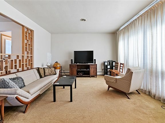 4th image of 800 Ridge Ave