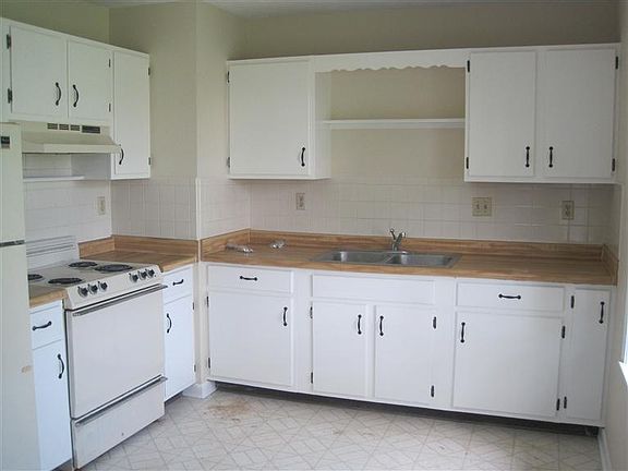4th image of 317 Woodcross Pl