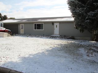 541 W 10th St, Winner, SD 57580