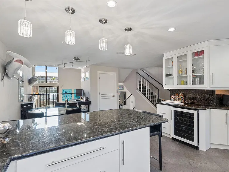 16 Portside Dr #16C — Photo 58