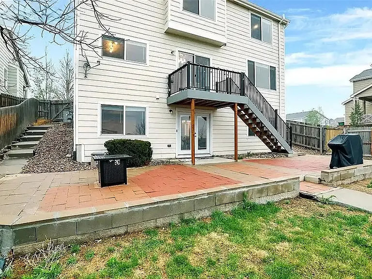 2030 Meadowbrook Pkwy — Photo 29