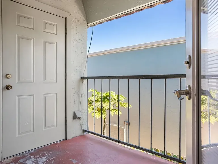 14421 Americana Cir #204 — Photo 21