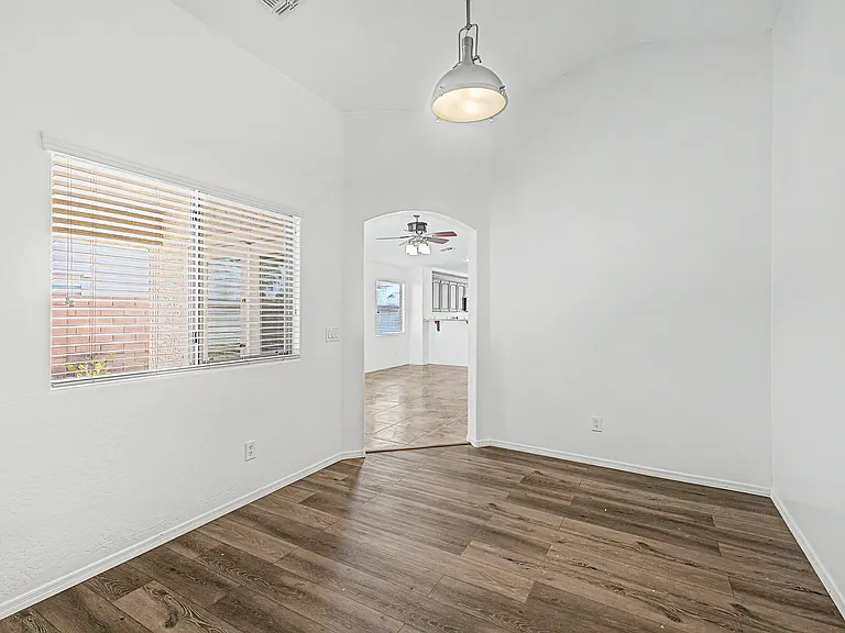 6918 S 46th Ln — Photo 25
