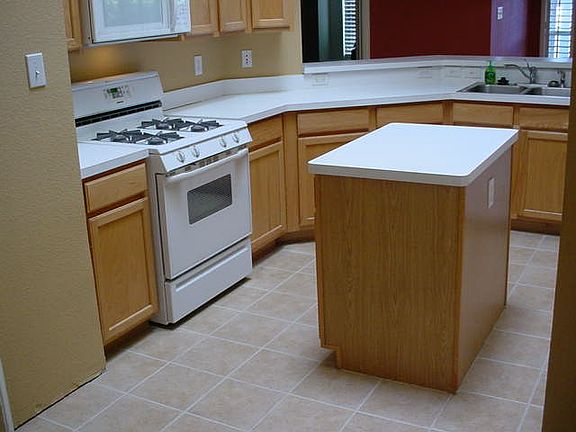 2nd image of 1467 Royal Oaks Dr