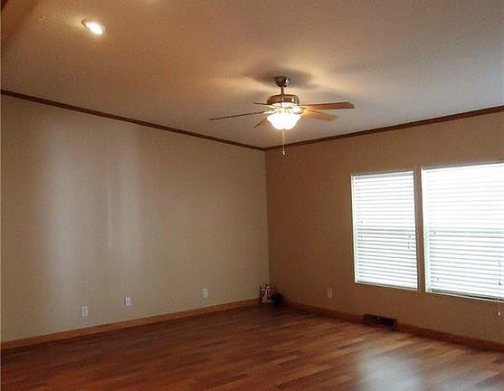 5th image of 2310 Bunker Dr
