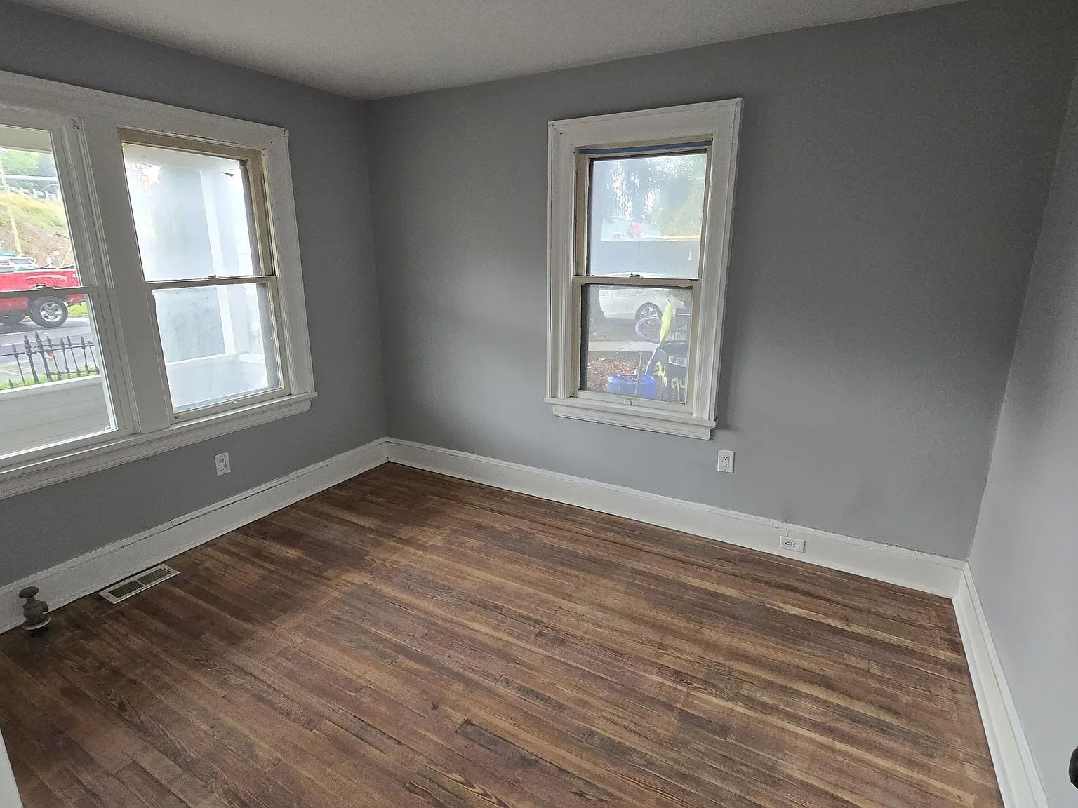 942 N Main Ave — Photo 4