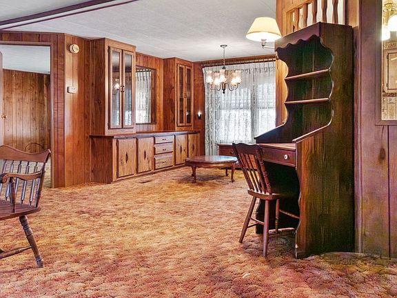 4th image of 493 Heathermead Rd