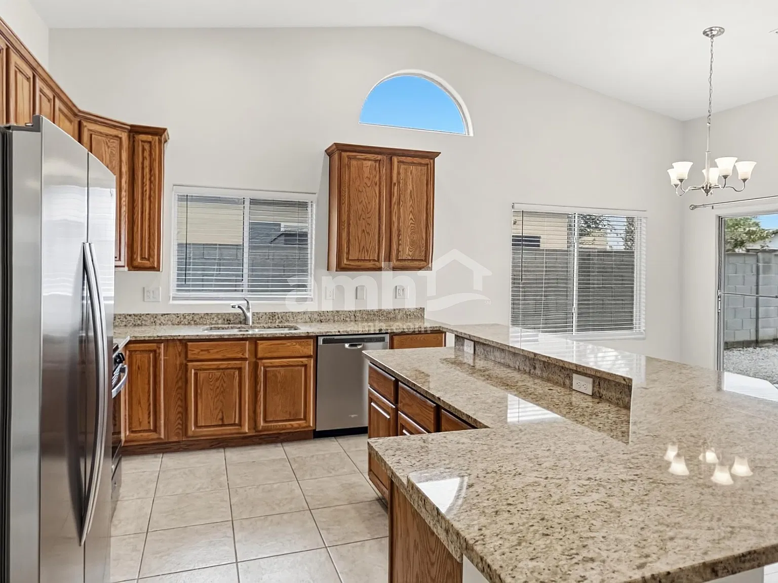 3 bed, 2.0 bath, 1659 sqft, $2,150 — Photo 3