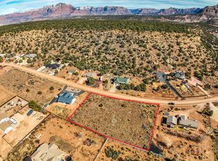 2787 N Foothill Dr, Apple Valley, UT 84737