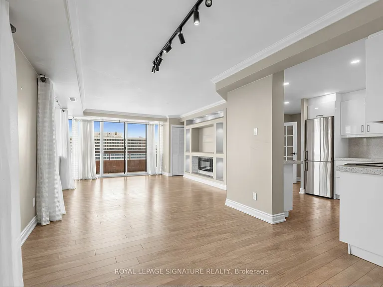 8111 Yonge St #1010 — Photo 13