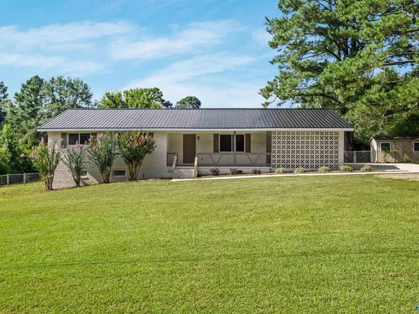 2702 Sunset Dr, Southside, AL 35907