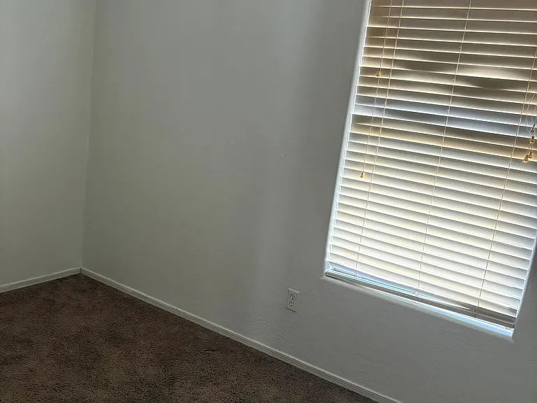 40477 W Helen Ct — Photo 14