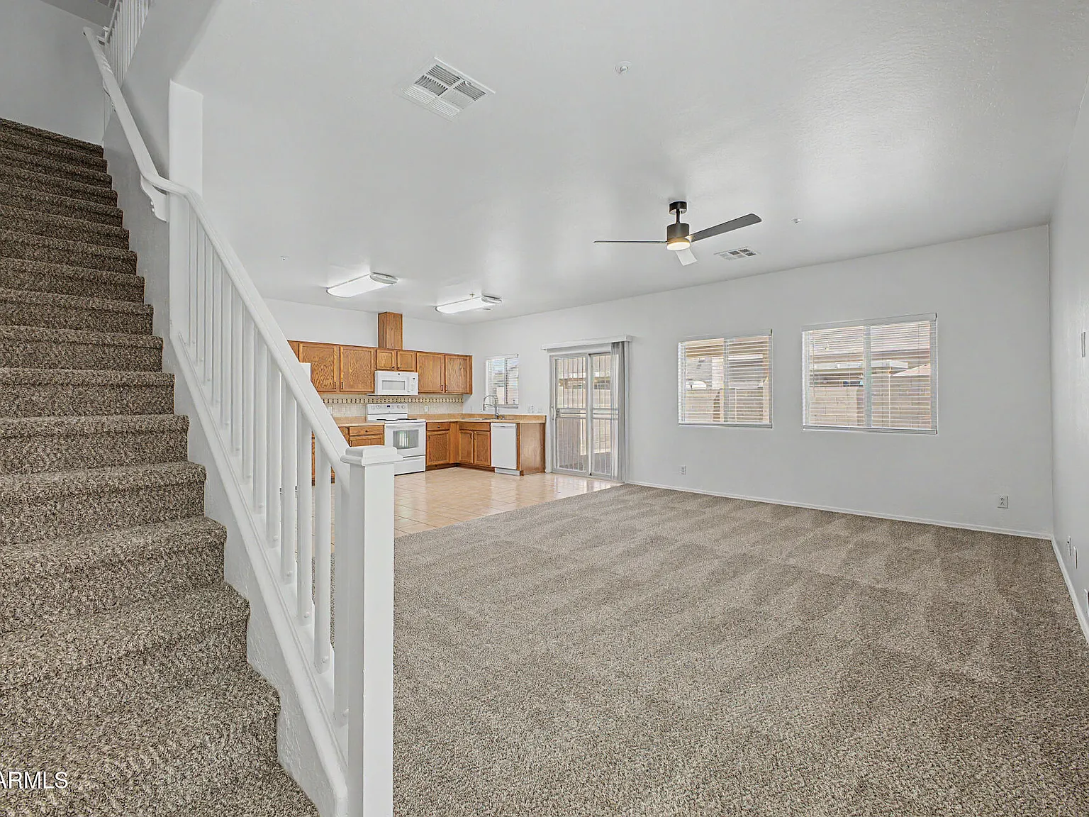 3 bed, 2.5 bath, 1765 sqft, $2,075 — Photo 4