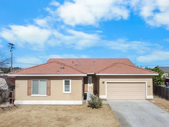 1724 W Summer Blossom Way, Hanford, CA 93230