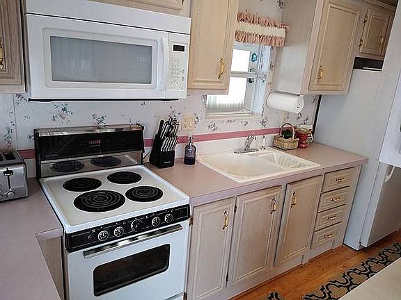 3rd image of 28229-245 County Road 33 #245W