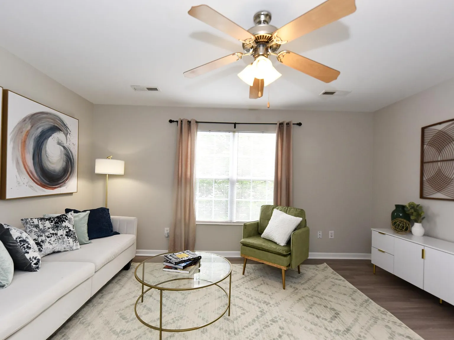 Residences at Devanshire — Photo 4