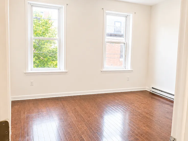 1708 Mifflin St #2 — Photo 9