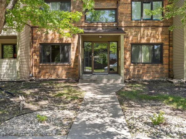 3237 17th Ave S APT 101, Fargo, ND 58103