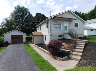 1004 12th Ave, Orion, IL 61273