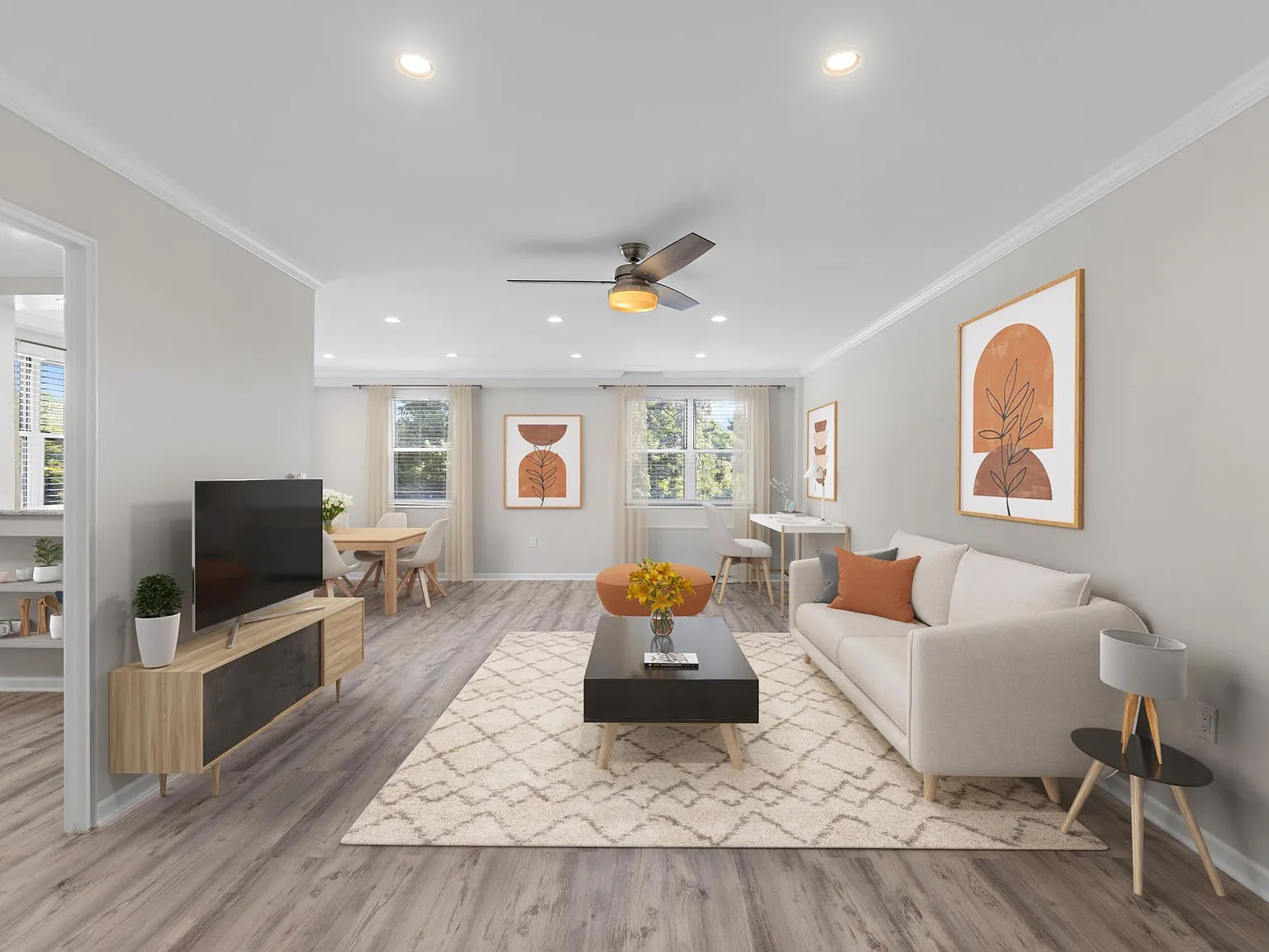 Hawthorne Towers Apartments — Photo 1