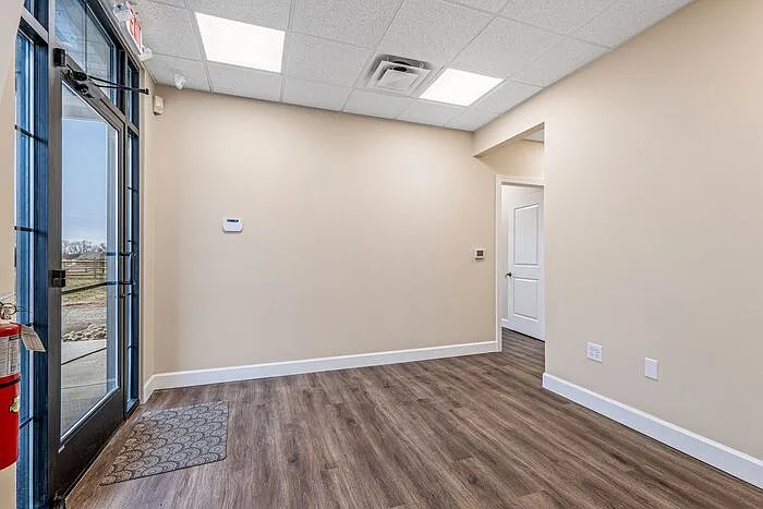 Studio, 1382 sqft, $2,300 — Photo 3