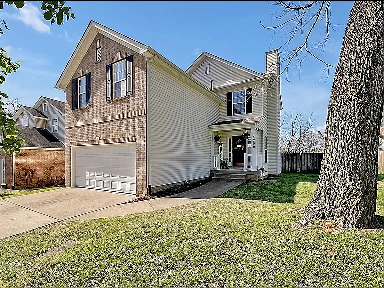 3 bed, 2.5 bath, 1947 sqft, $2,400 — Photo 2