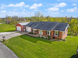 309 Poor Farm Rd, Beattyville, KY 41311