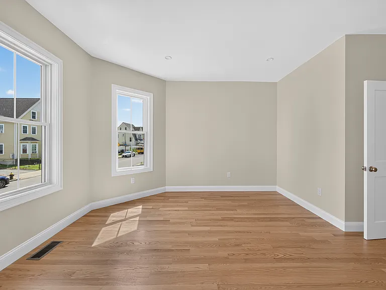 25 Richfield St #1 — Photo 10