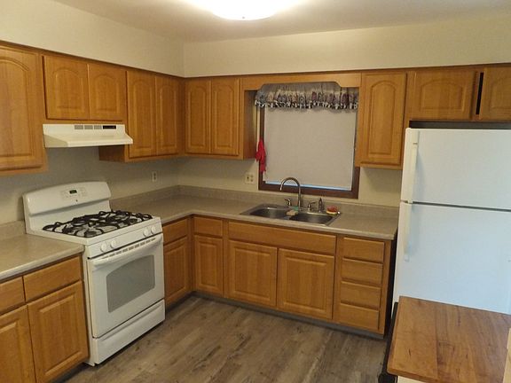 5th image of 4415 Yale Dr