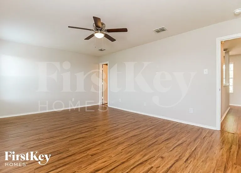 2809 Spencer Cir — Photo 8