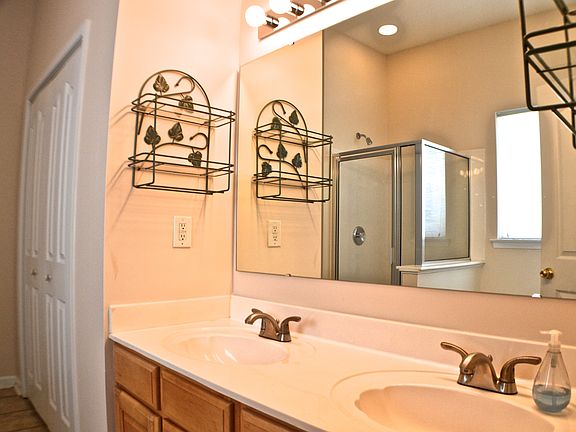 4th image of 16107 Greybriar Forest Ln