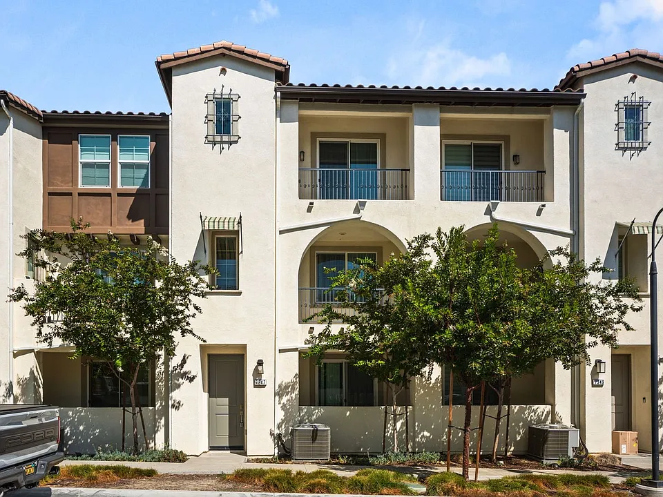 7347 Solstice Pl