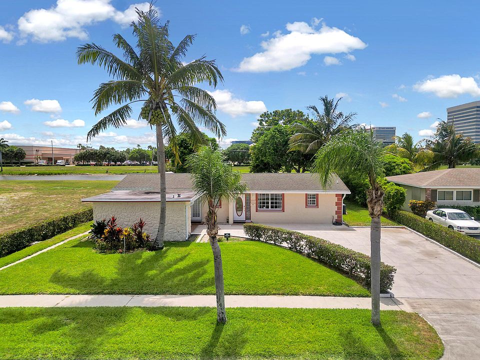 1st image of 1107 S Mangonia Circle