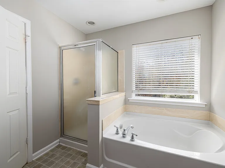 3030 Remington Oaks Cir — Photo 3