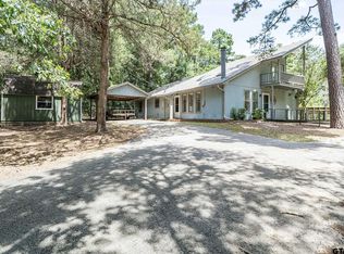 200 Winding Trl, Holly Lake Ranch, TX 75765