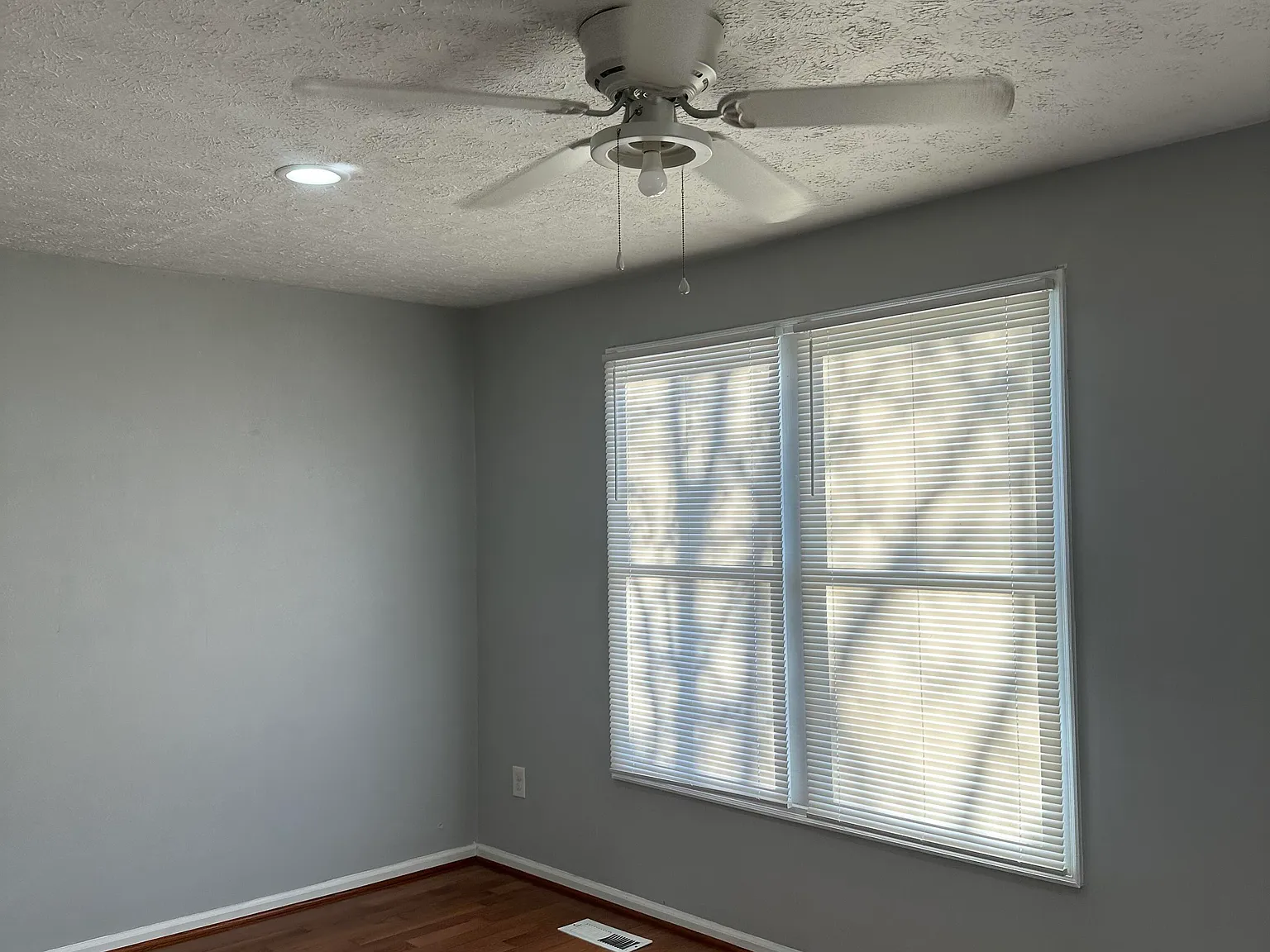 2130 Commissary Cir — Photo 2