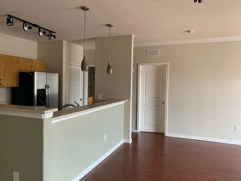 8290 Gate Pkwy W #910 — Photo 11