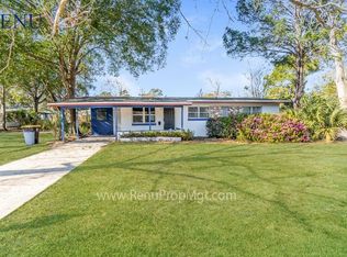6823 London Bridge Ln, Jacksonville, FL 32210