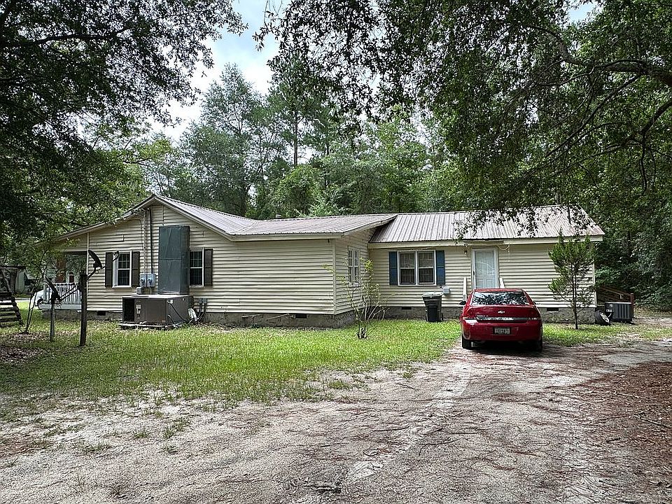 2nd image of 125 Middle St
