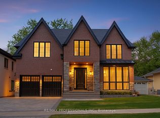 152 Wells St, Aurora, ON L4G 1T7