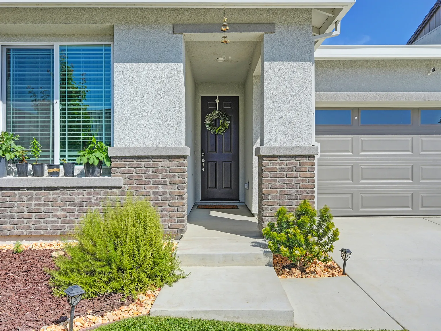 3 bed, 1600 sqft, $3,300 — Photo 4