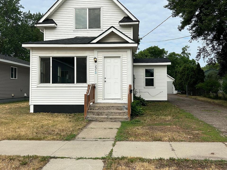 1st image of 231 19th Ave N