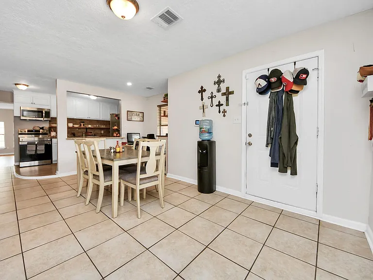 2806 Oak Dr — Photo 13