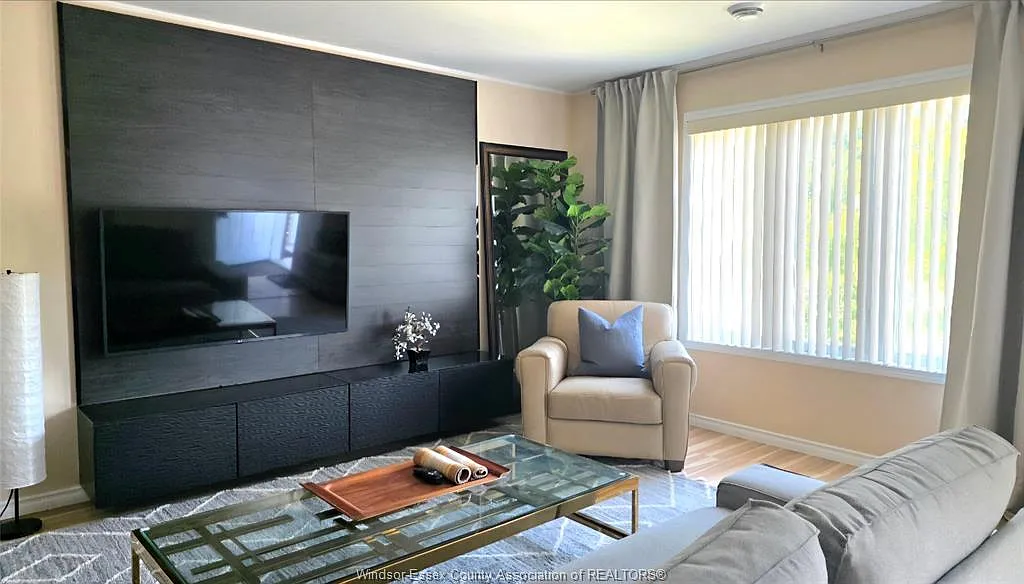 2 bed, 1.5 bath, $2,100 — Photo 2