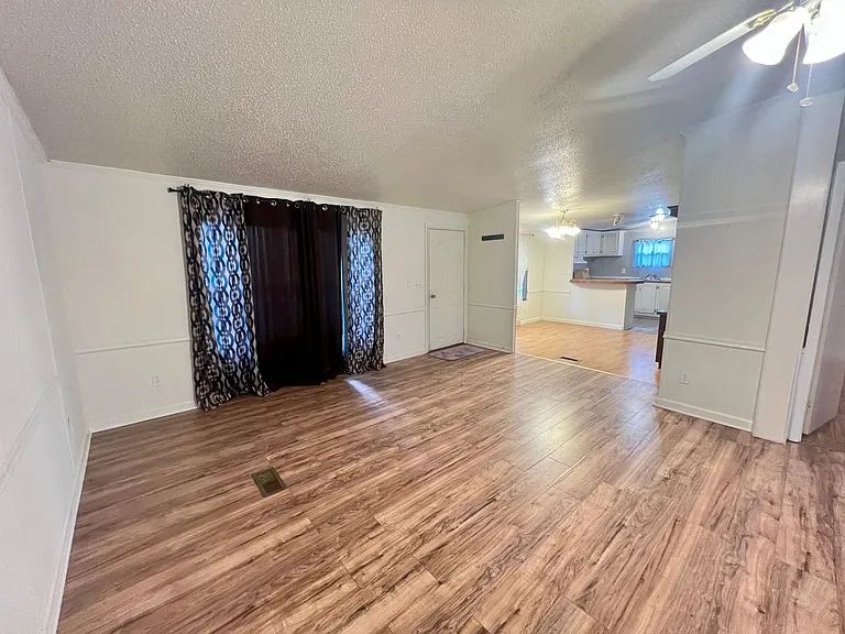 4093 Baskerville Rd — Photo 2