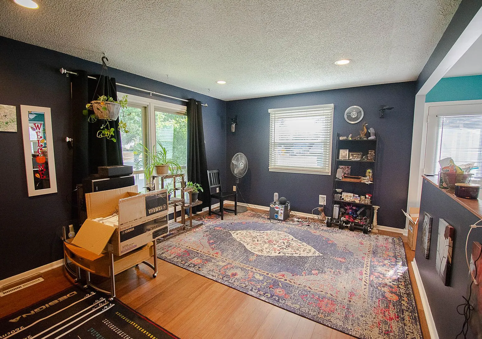 Charming NW Ranch with 2-Car Garage — Photo 3