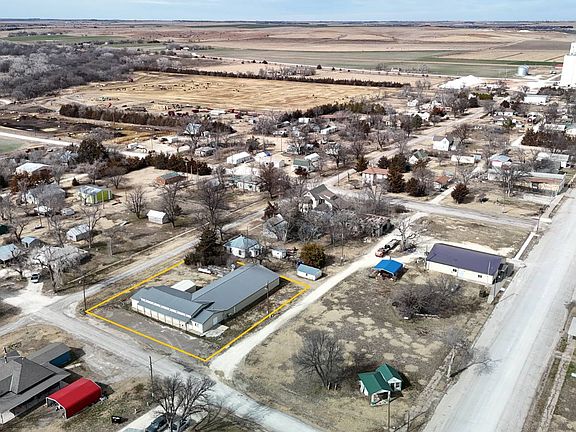 2nd image of 518 3rd St