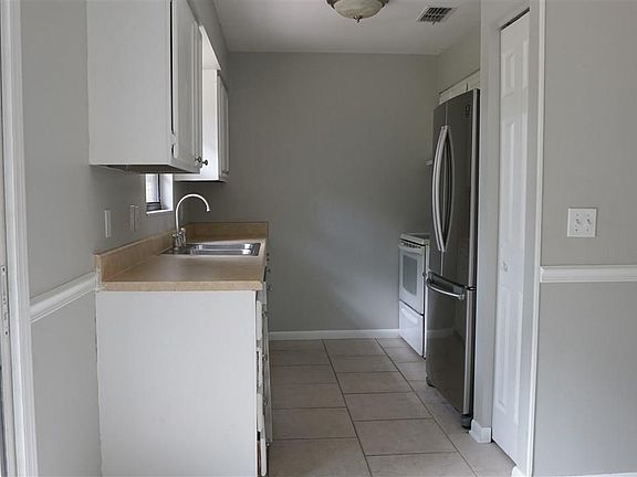 5th image of 3330 NW 49th Ter