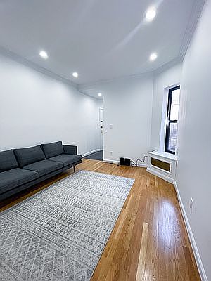 4th image of 247 E 77th St APT 5B