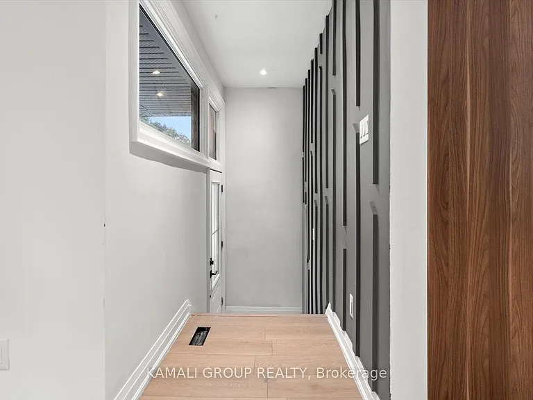 63 Walter Ave #MAIN — Photo 16
